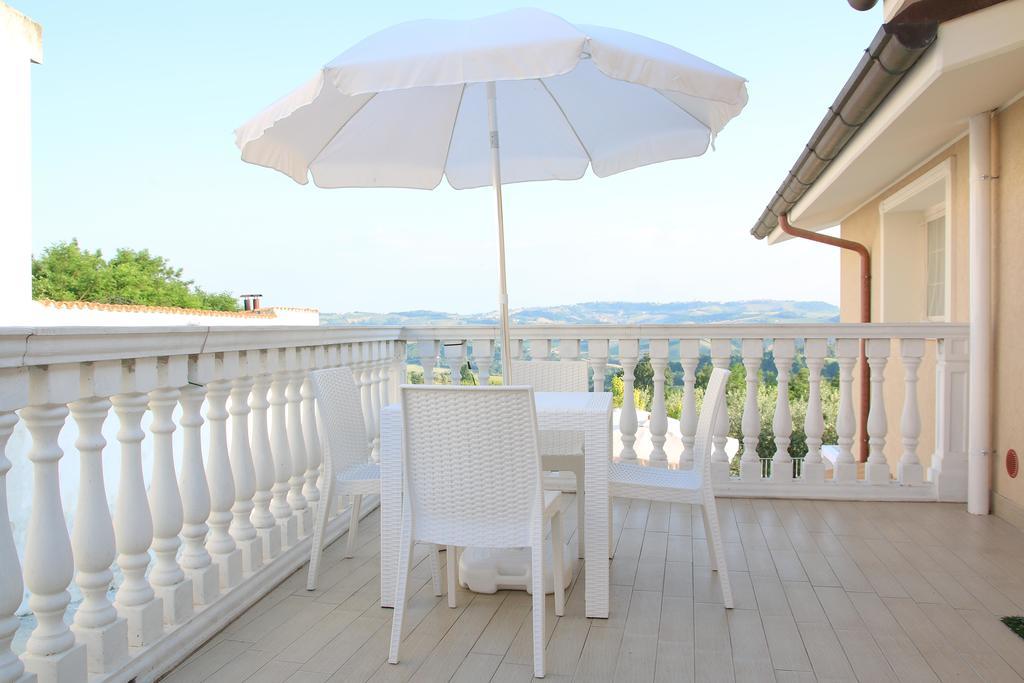 Anthos Casa Vacanze Sant'Omero Экстерьер фото