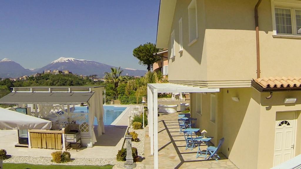 Anthos Casa Vacanze Sant'Omero Экстерьер фото