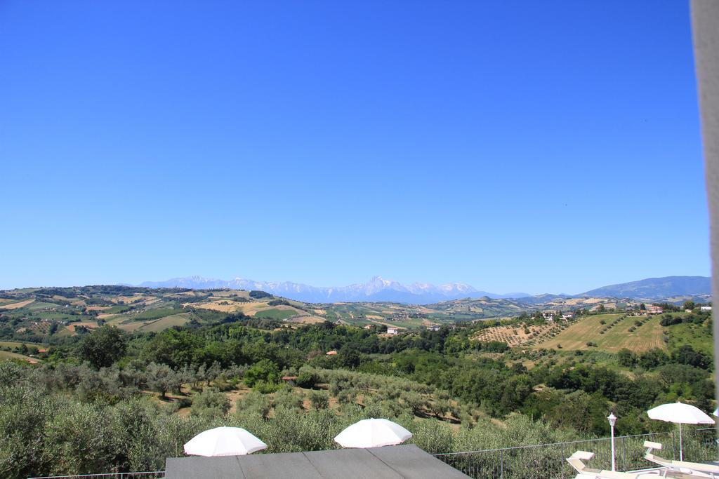 Anthos Casa Vacanze Sant'Omero Экстерьер фото